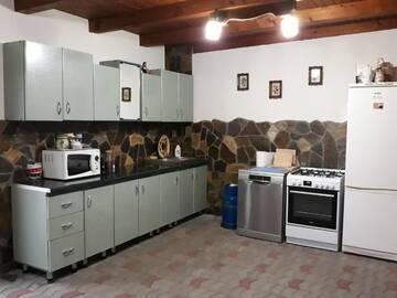 Фото номера Трехместный номер с ванной комнатой Гостевой дом Pensiunea casa Iulia г. Шугаг 30